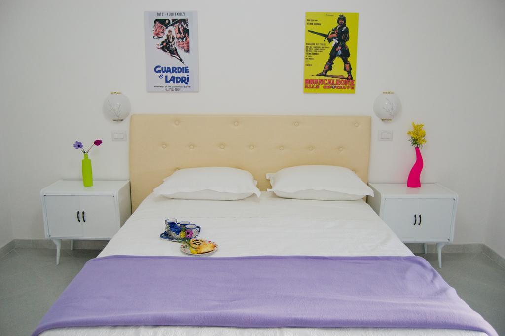 La Piccola Casa Del Cinema Hotell Giffoni Valle Piana Exteriör bild