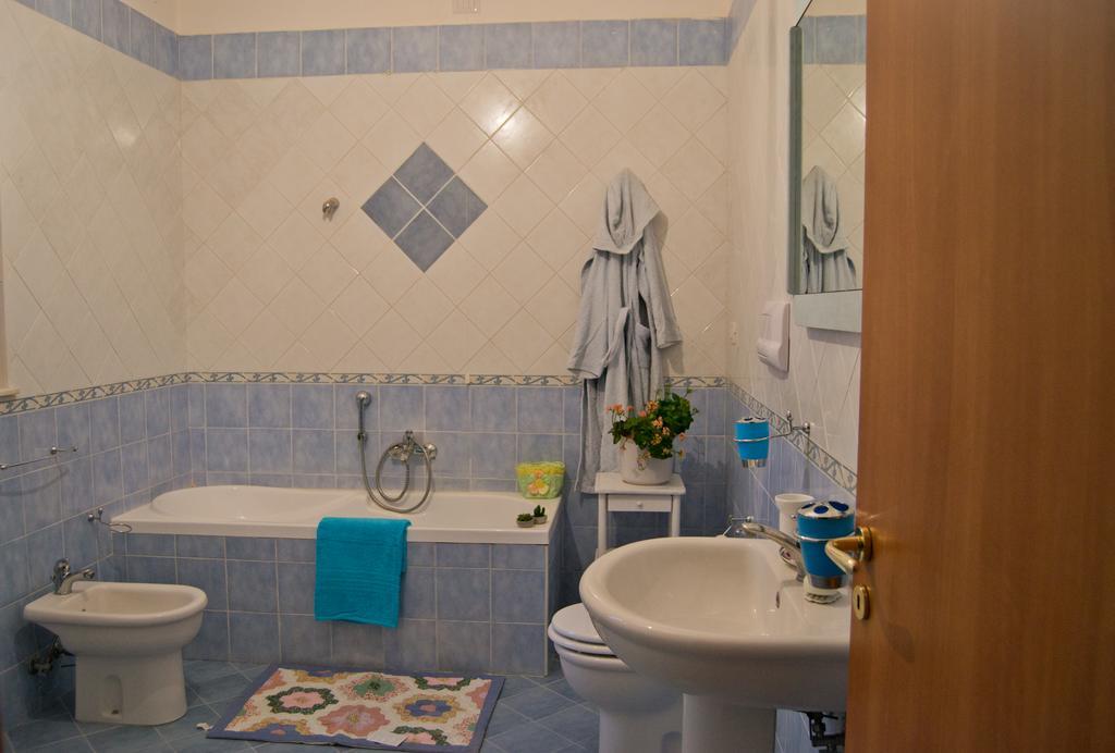 La Piccola Casa Del Cinema Hotell Giffoni Valle Piana Exteriör bild